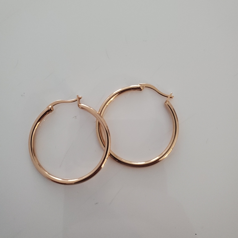 Thin rosegold mini hoops